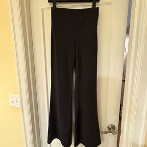 Athleta Elation Flair Black size MT
